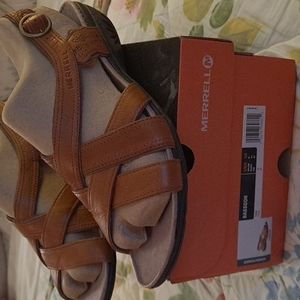 NWOT Merrell Bassoon Sandals